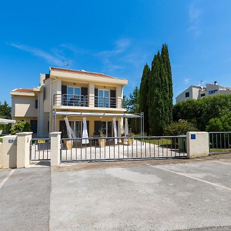 Apartments Gala Πόρετς Εξωτερικό φωτογραφία