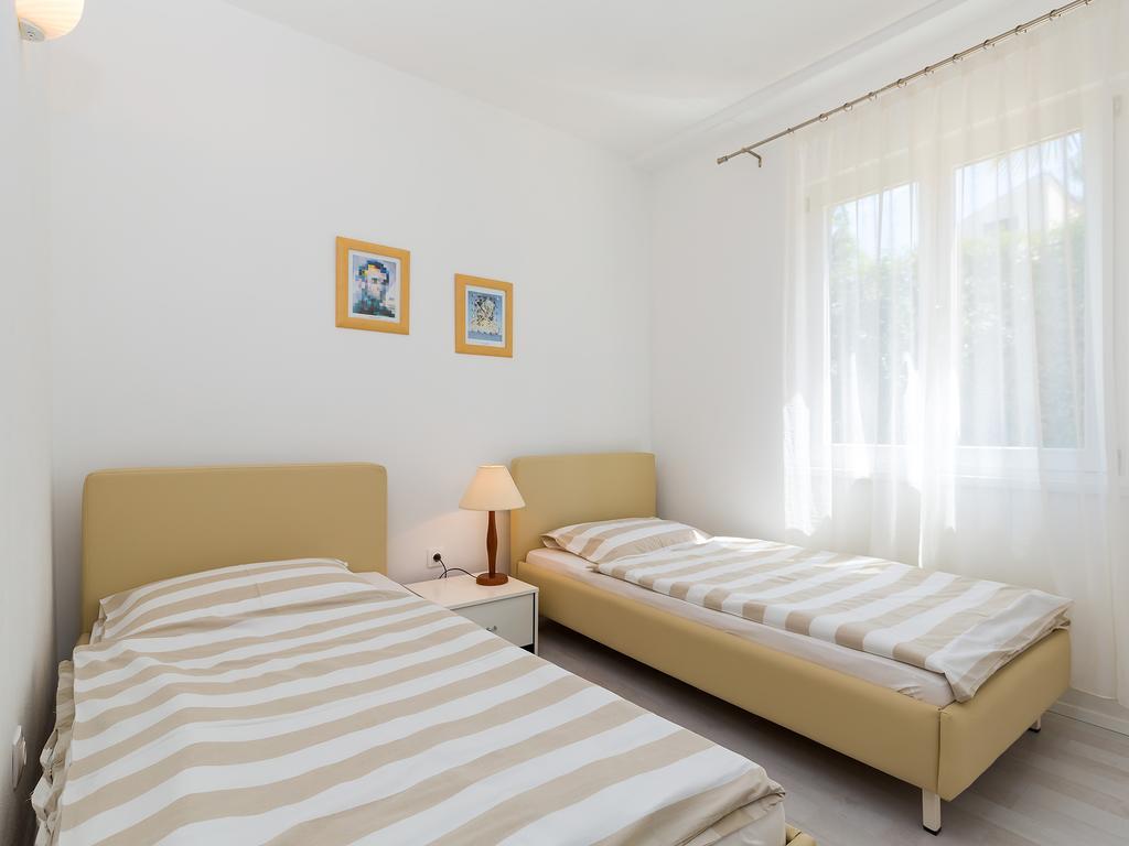 Apartments Gala Πόρετς Εξωτερικό φωτογραφία