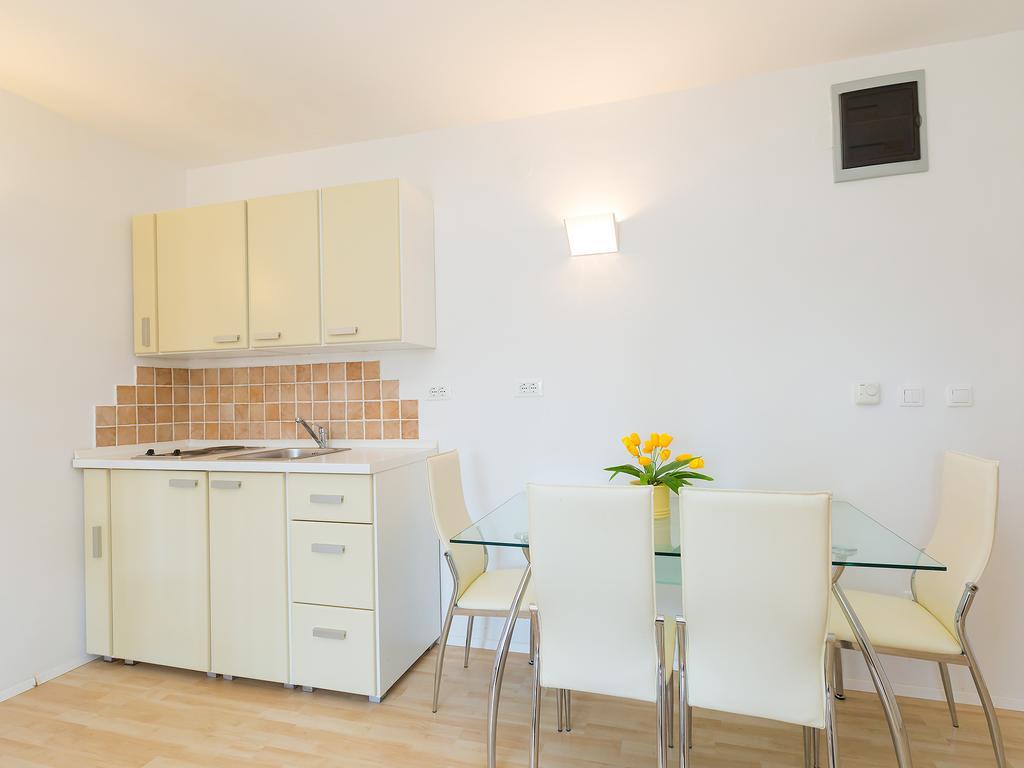 Apartments Gala Πόρετς Εξωτερικό φωτογραφία